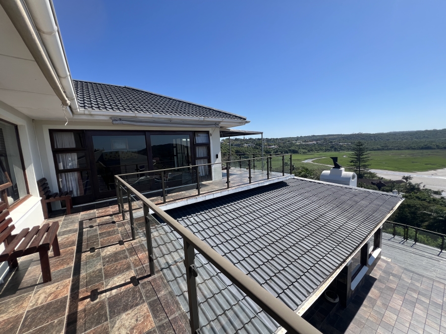 4 Bedroom Property for Sale in Bonza Bay Eastern Cape